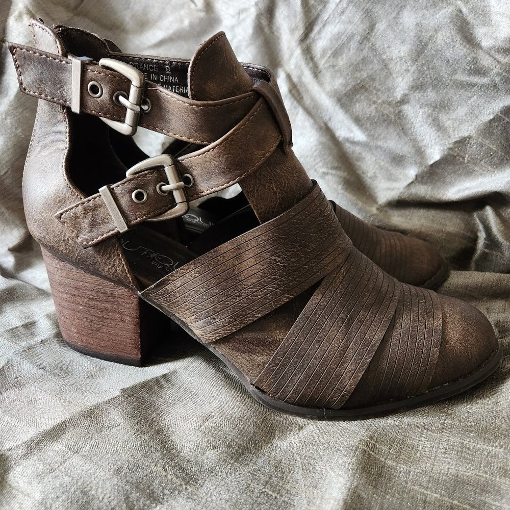 Boutique by Corkys chunky open booty